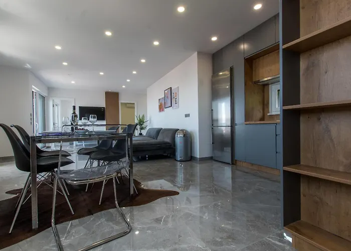 Luxury Seaview Adriatic Pearl * Makarska