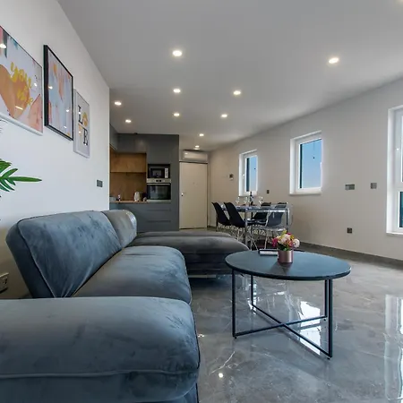 Luxury Seaview Adriatic Pearl マカルスカ