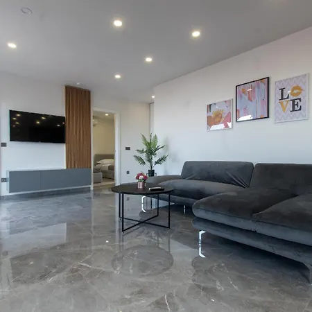 Luxury Seaview Adriatic Pearl Apartment Makarska